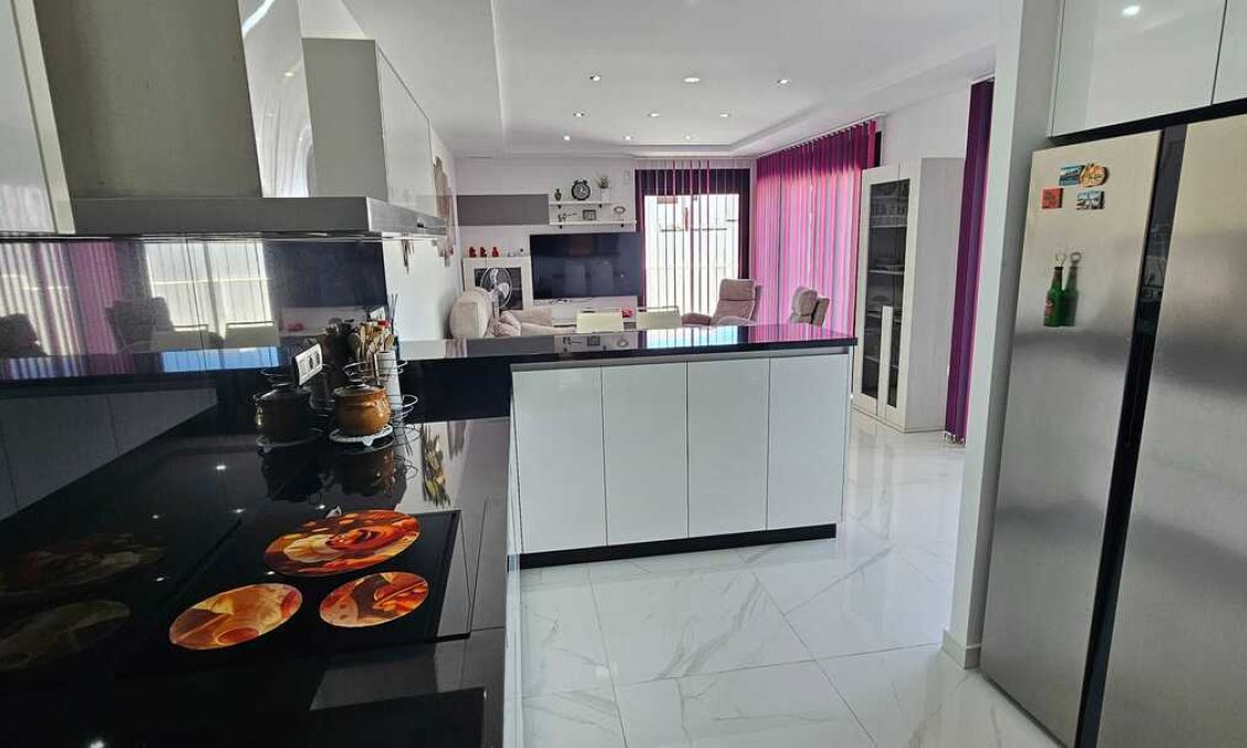 Revente - Villa -
Los Montesinos - Costa Blanca