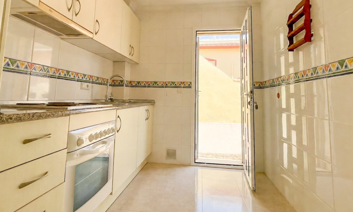Használt Ingatlanok - Sorház -
Ciudad Quesada - Costa Blanca
