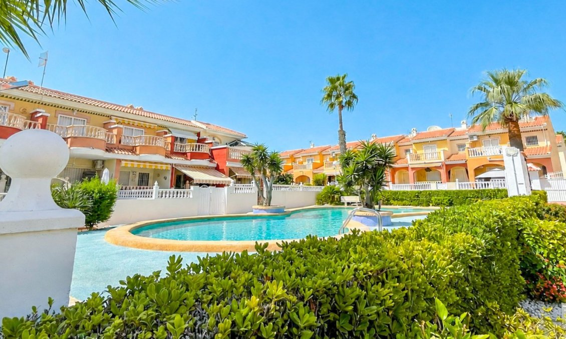 Használt Ingatlanok - Sorház -
Ciudad Quesada - Costa Blanca