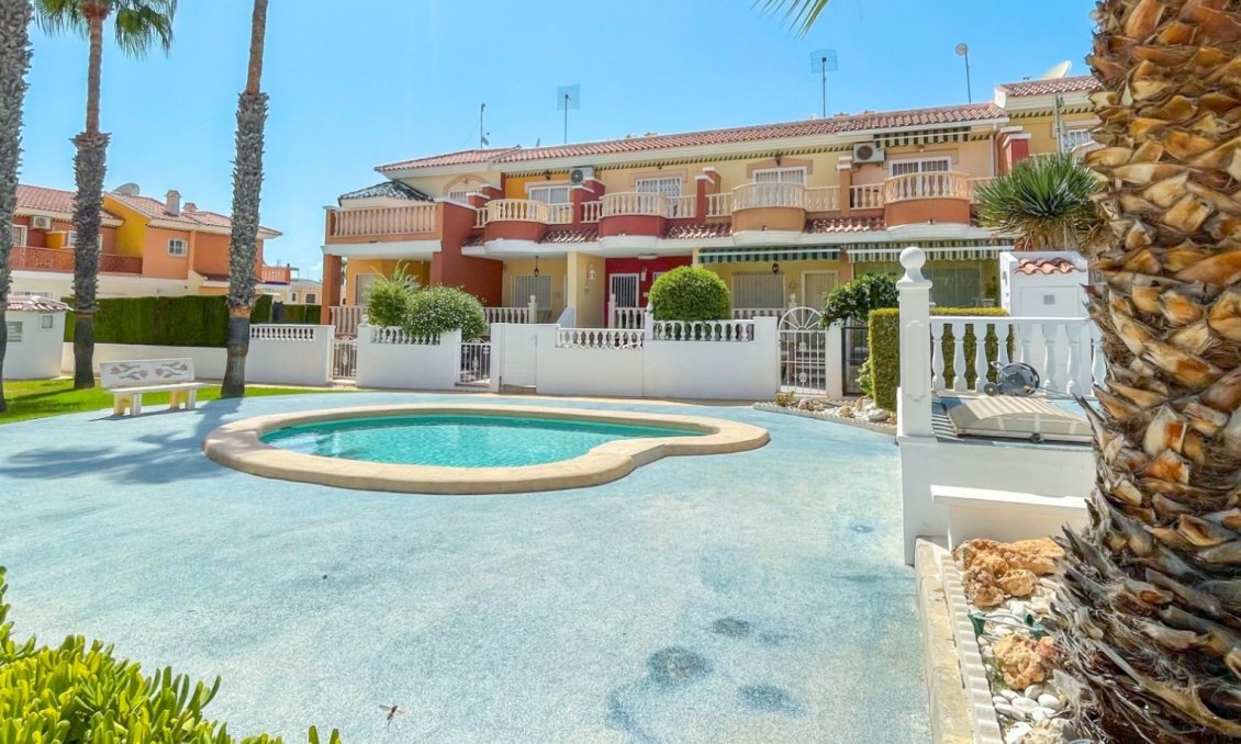 Használt Ingatlanok - Sorház -
Ciudad Quesada - Costa Blanca
