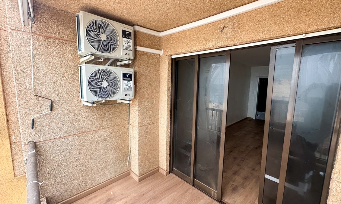 Wiederverkauf - Wohnung -
Torrevieja - Costa Blanca