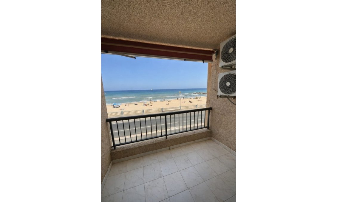 Wiederverkauf - Wohnung -
Torrevieja - Costa Blanca