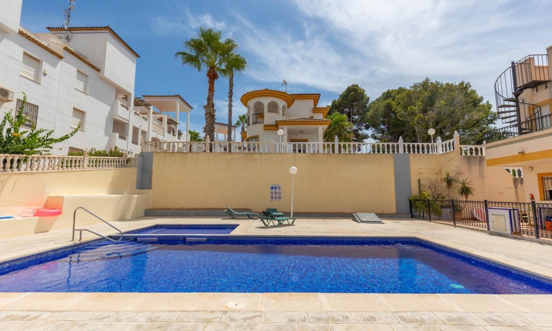 Revente - Appartement -
Orihuela Costa - Villamartín
