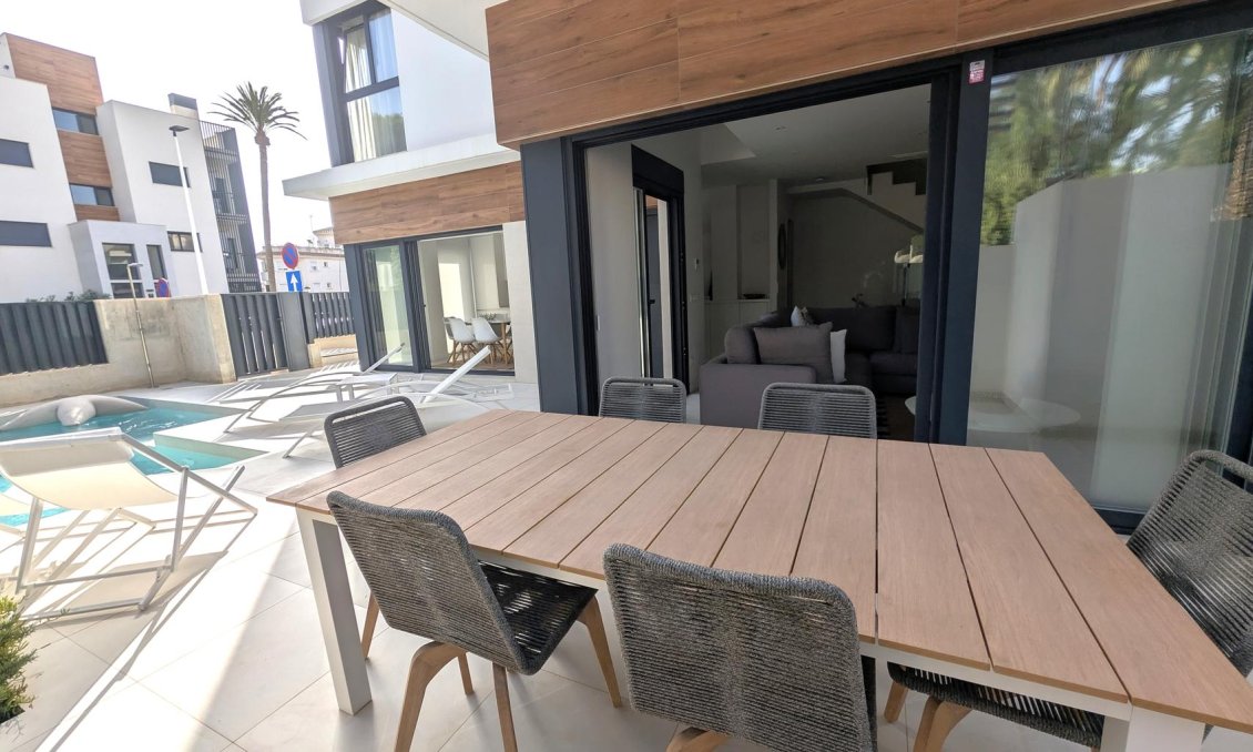 Resale - Villa -
Santiago de la Ribera - Costa Calida