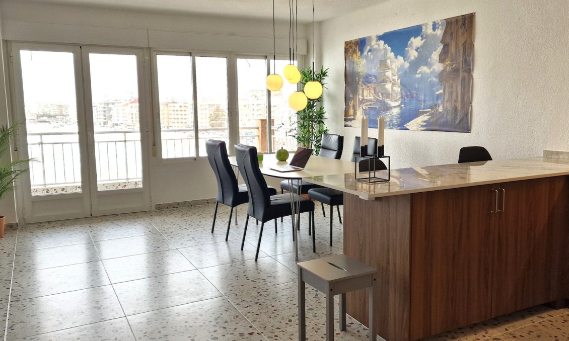 Resale - Apartment -
Torrevieja - Costa Blanca