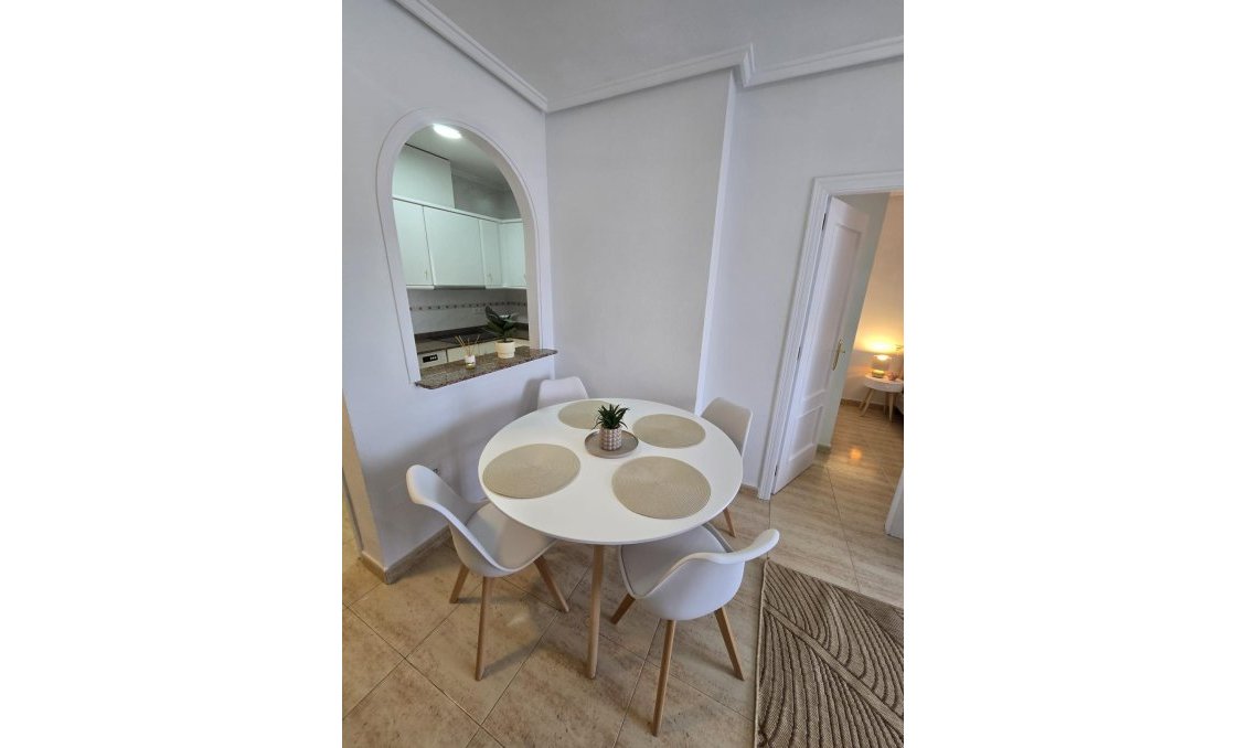 Revente - Appartement -
Torrevieja - Torreblanca