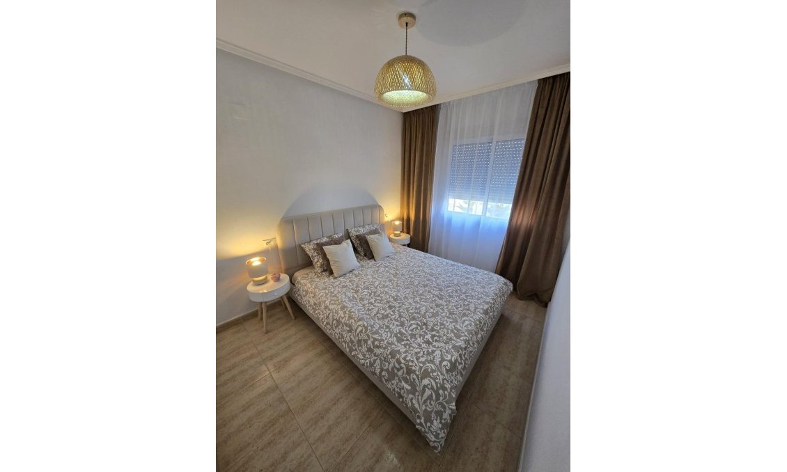 Revente - Appartement -
Torrevieja - Torreblanca
