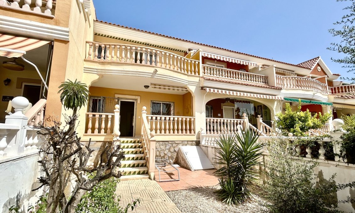 Használt Ingatlanok - Sorház -
Ciudad Quesada - Costa Blanca