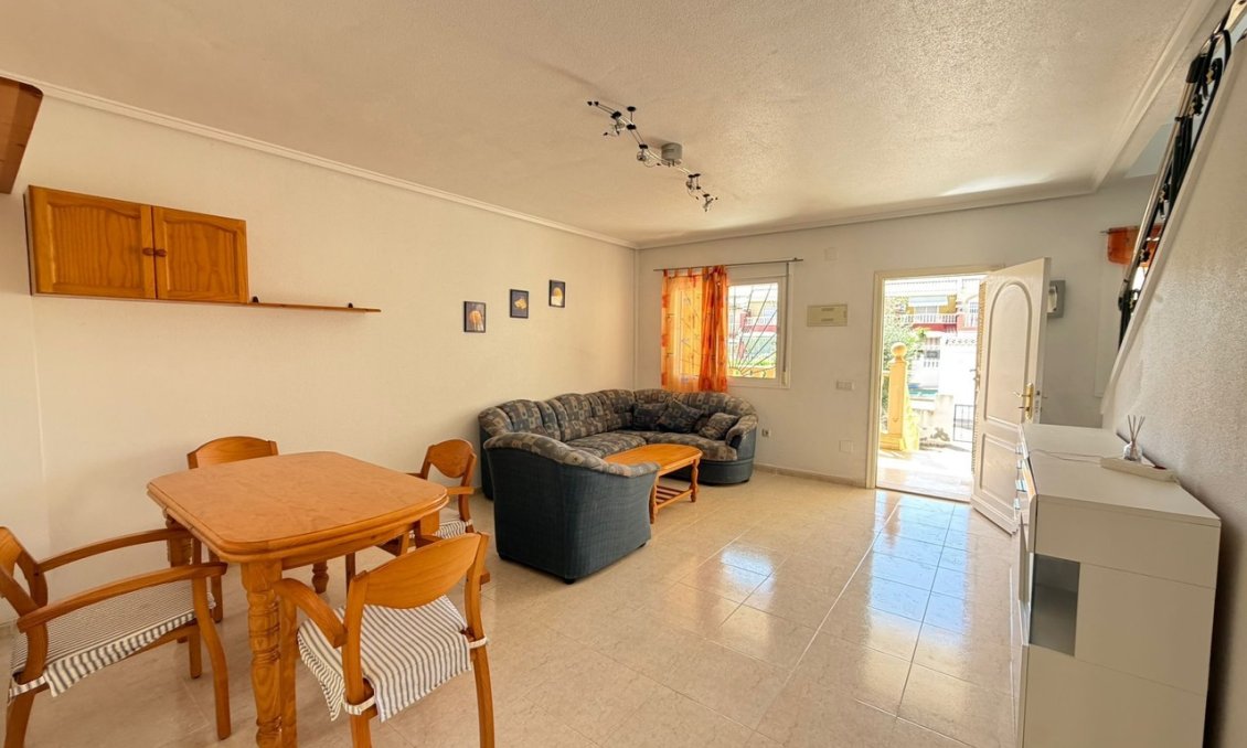 Használt Ingatlanok - Sorház -
Ciudad Quesada - Costa Blanca