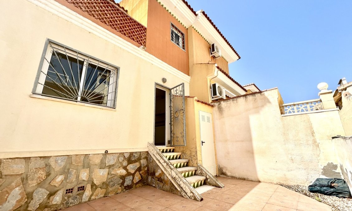 Használt Ingatlanok - Sorház -
Ciudad Quesada - Costa Blanca