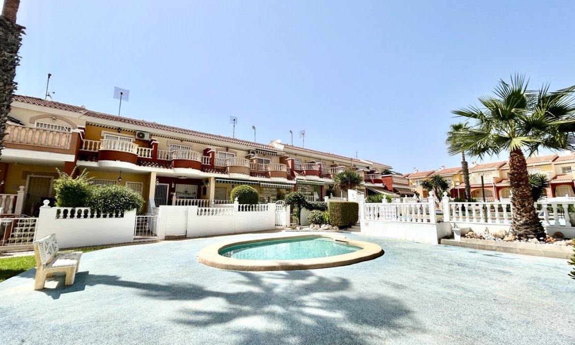 Használt Ingatlanok - Sorház -
Ciudad Quesada - Costa Blanca