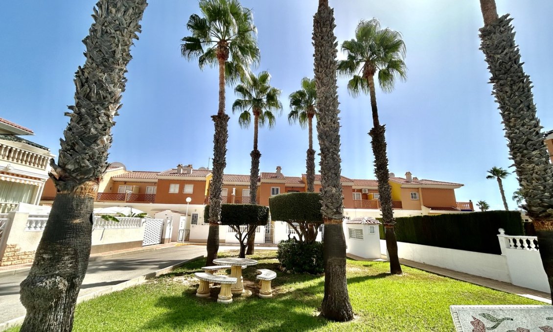 Használt Ingatlanok - Sorház -
Ciudad Quesada - Costa Blanca