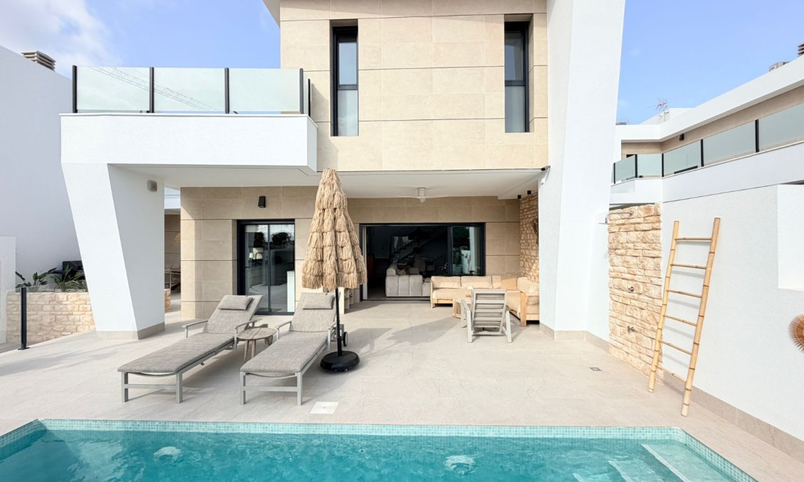 Revente - Villa -
Dolores - Costa Blanca