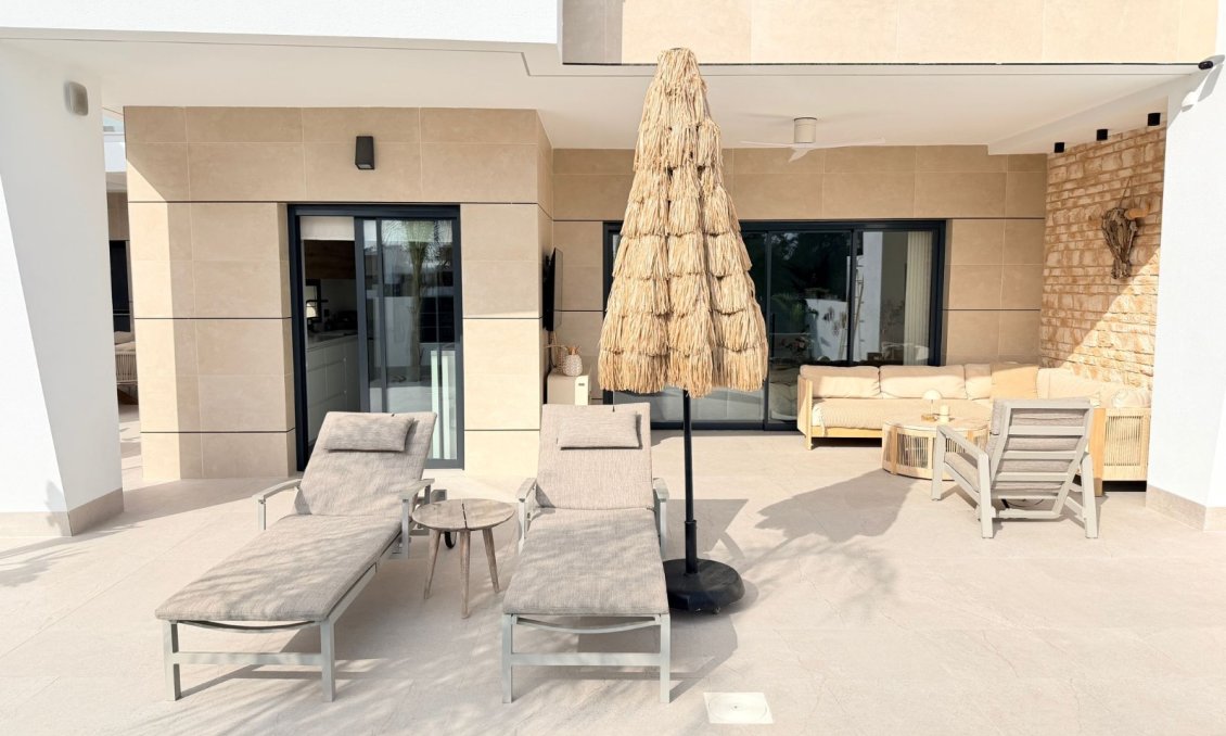 Revente - Villa -
Dolores - Costa Blanca
