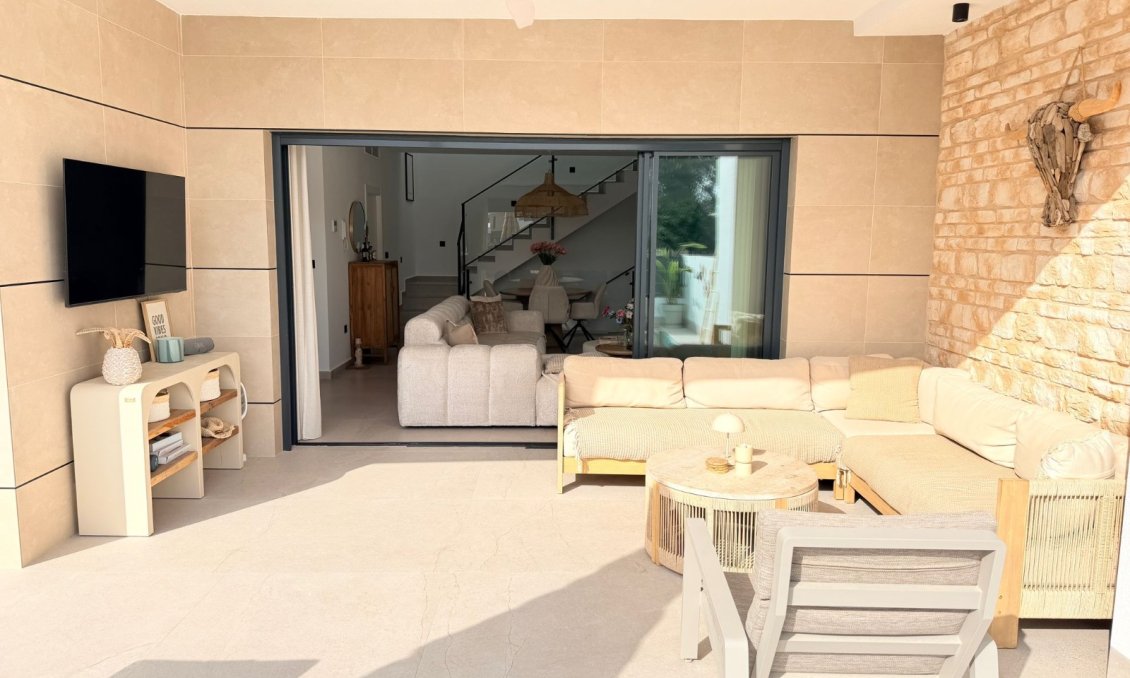 Revente - Villa -
Dolores - Costa Blanca