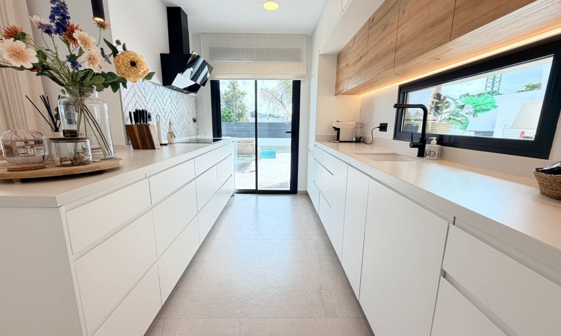 Revente - Villa -
Dolores - Costa Blanca