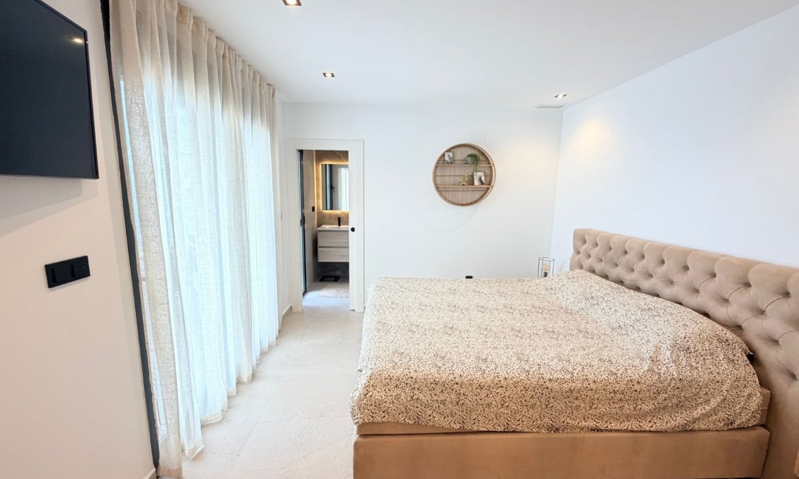 Revente - Villa -
Dolores - Costa Blanca