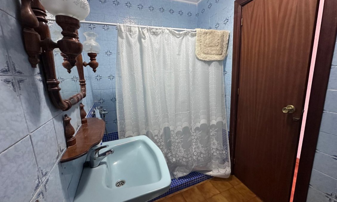 Revânzare - Apartament -
Torrevieja