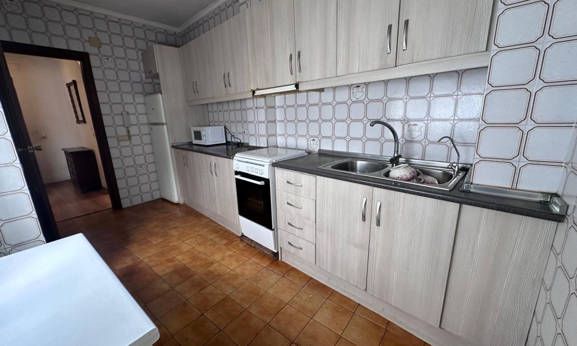 Revânzare - Apartament -
Torrevieja