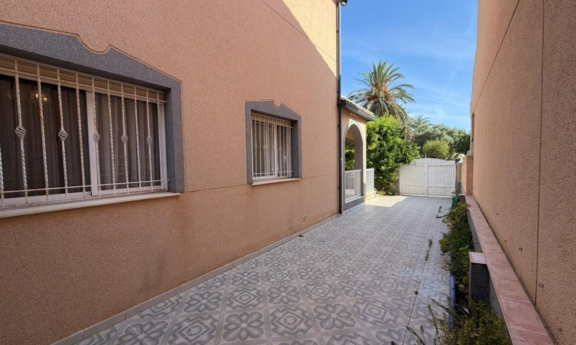 Resale - Villa -
Santiago de la Ribera - San Blas