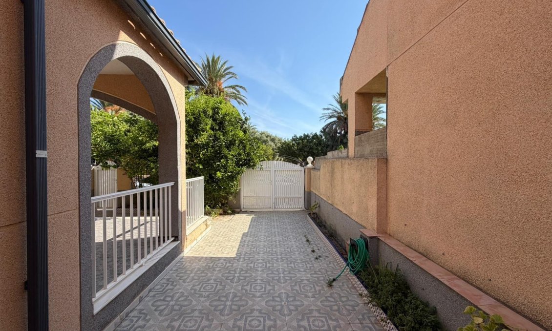 Resale - Villa -
Santiago de la Ribera - San Blas