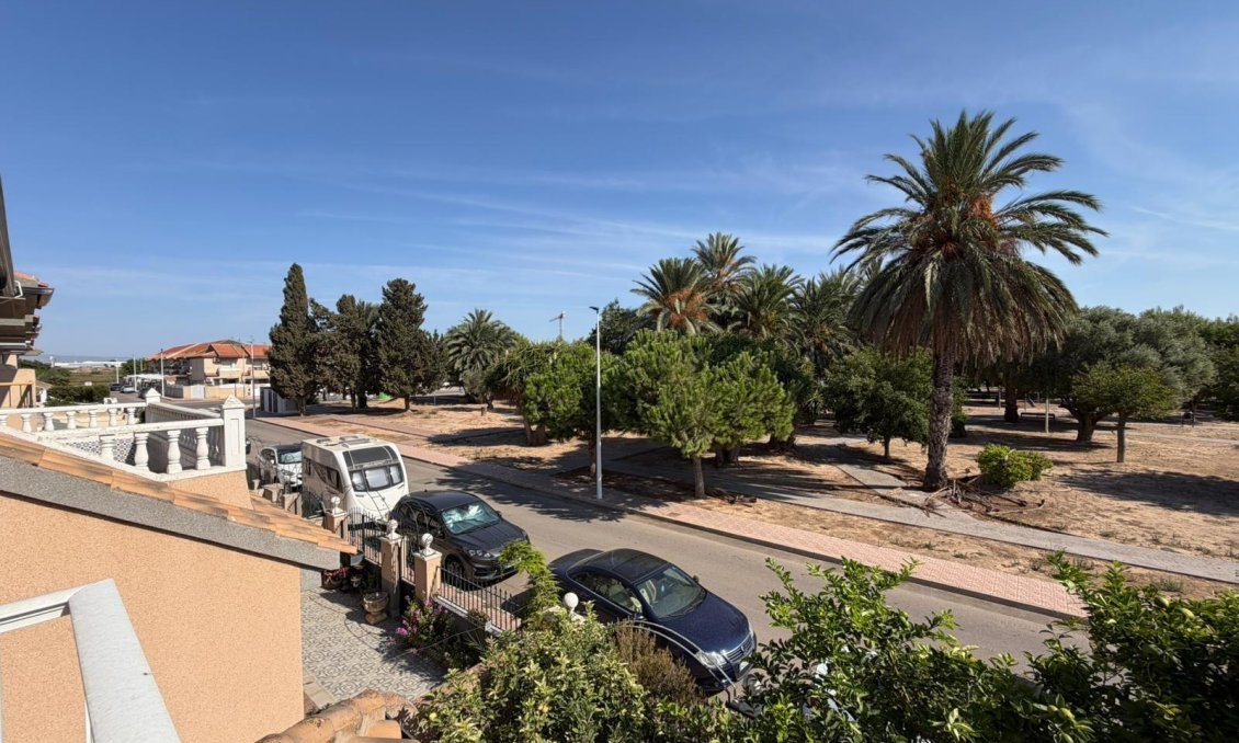 Resale - Villa -
Santiago de la Ribera - San Blas