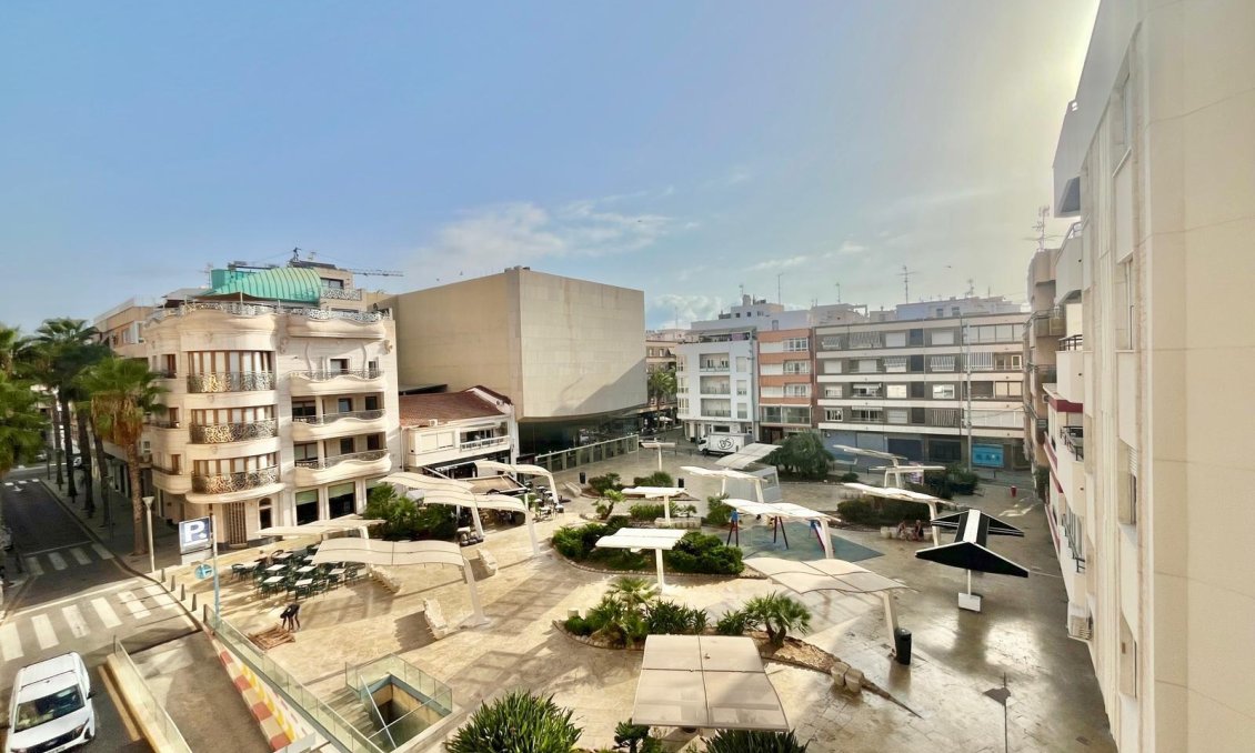 Wiederverkauf - Wohnung -
Torrevieja