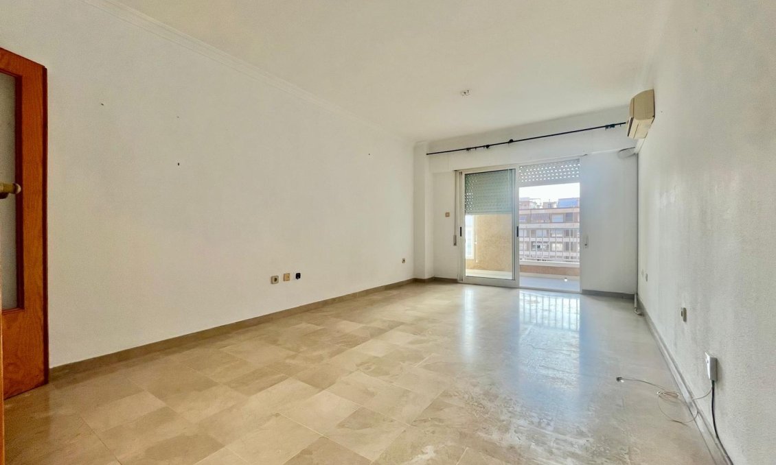 Wiederverkauf - Wohnung -
Torrevieja