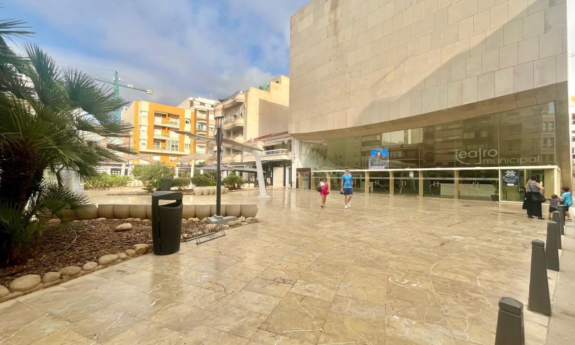 Wiederverkauf - Wohnung -
Torrevieja