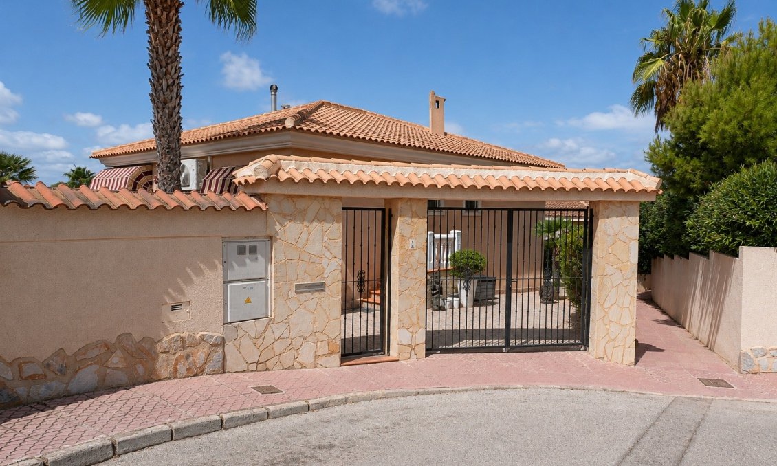 Revente - Villa -
Rojales - Inland