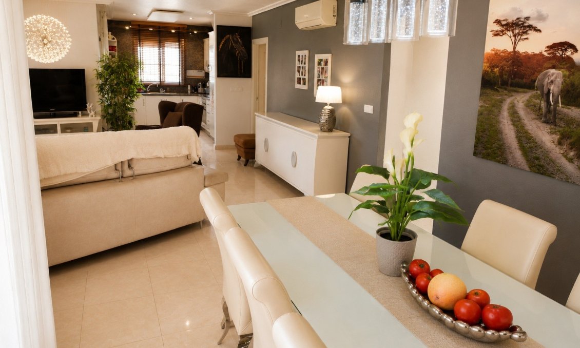 Revente - Villa -
Rojales - Inland