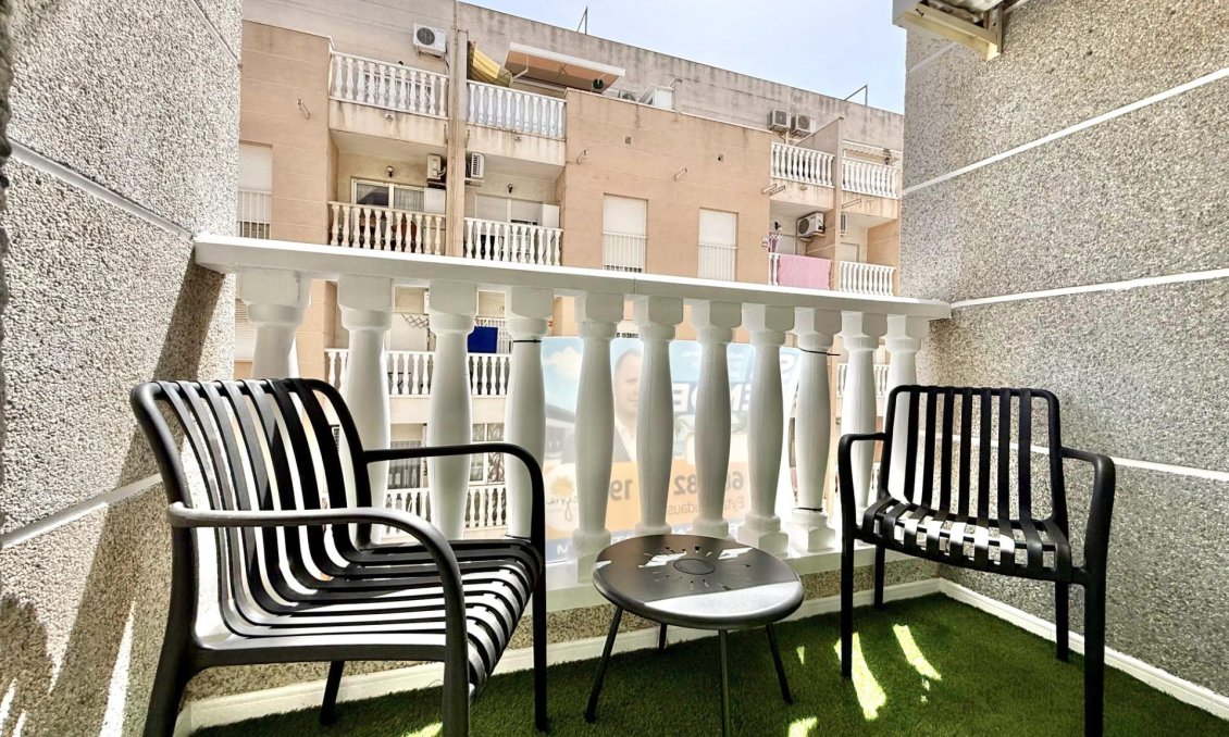 Resale - Apartment -
Torrevieja - Playa del Cura
