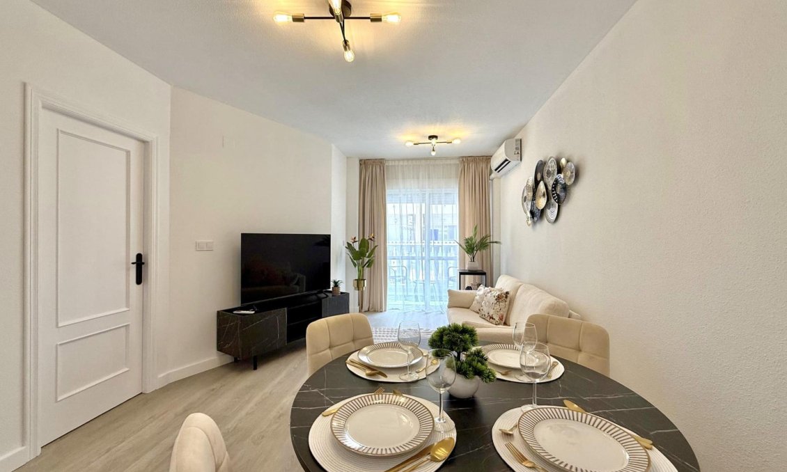Resale - Apartment -
Torrevieja - Playa del Cura
