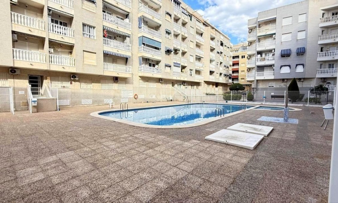 Resale - Apartment -
Torrevieja - Playa del Cura