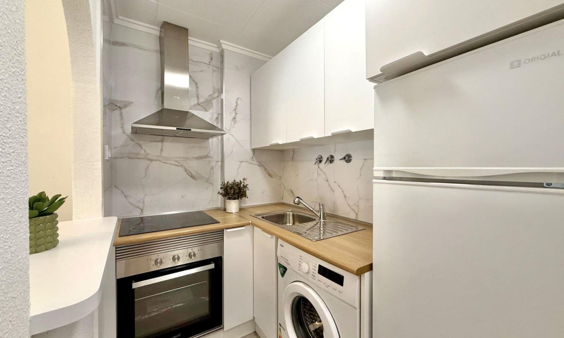 Resale - Apartment -
Torrevieja - Playa del Cura