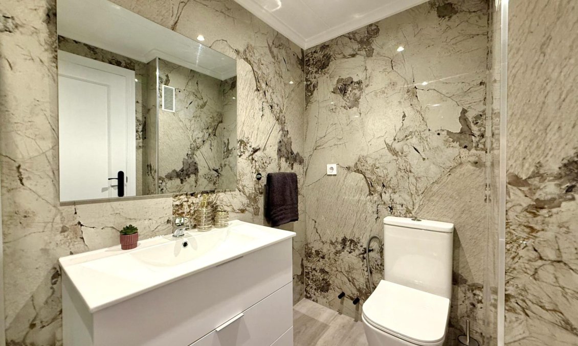 Resale - Apartment -
Torrevieja - Playa del Cura