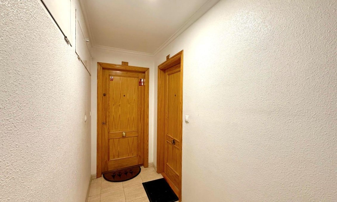 Resale - Apartment -
Torrevieja - Playa del Cura