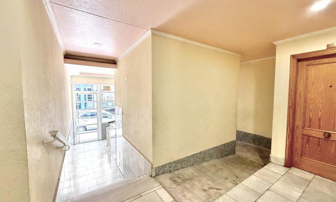 Resale - Apartment -
Torrevieja - Playa del Cura