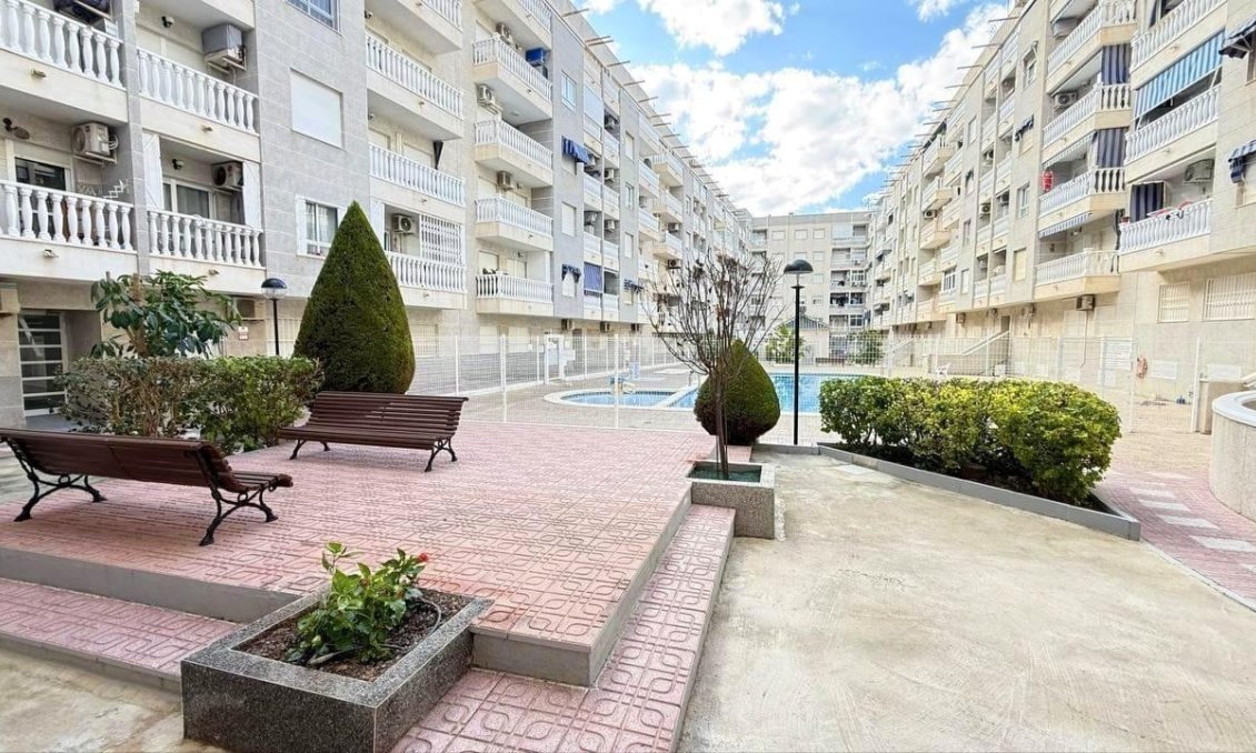 Resale - Apartment -
Torrevieja - Playa del Cura