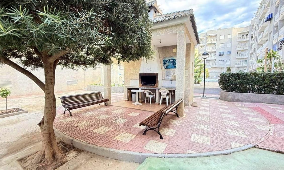 Resale - Apartment -
Torrevieja - Playa del Cura