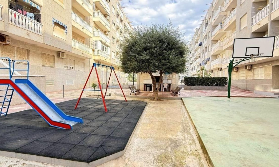Resale - Apartment -
Torrevieja - Playa del Cura