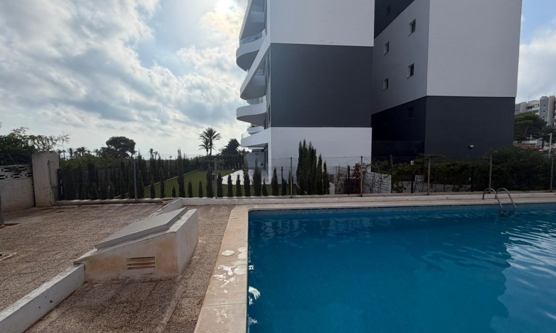 Resale - Apartment -
Torrevieja - Punta Prima