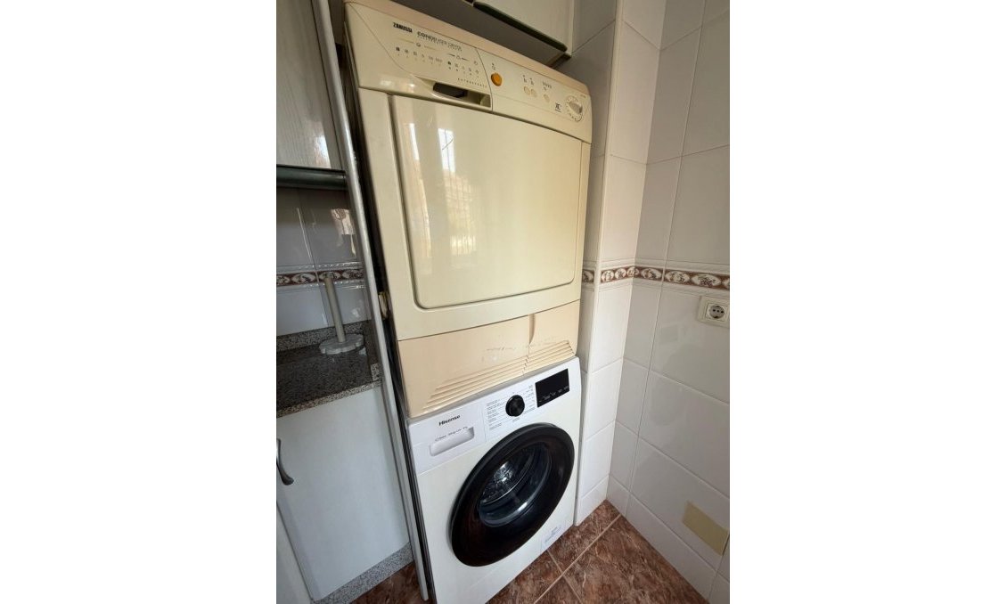 Resale - Apartment -
Torrevieja - Punta Prima
