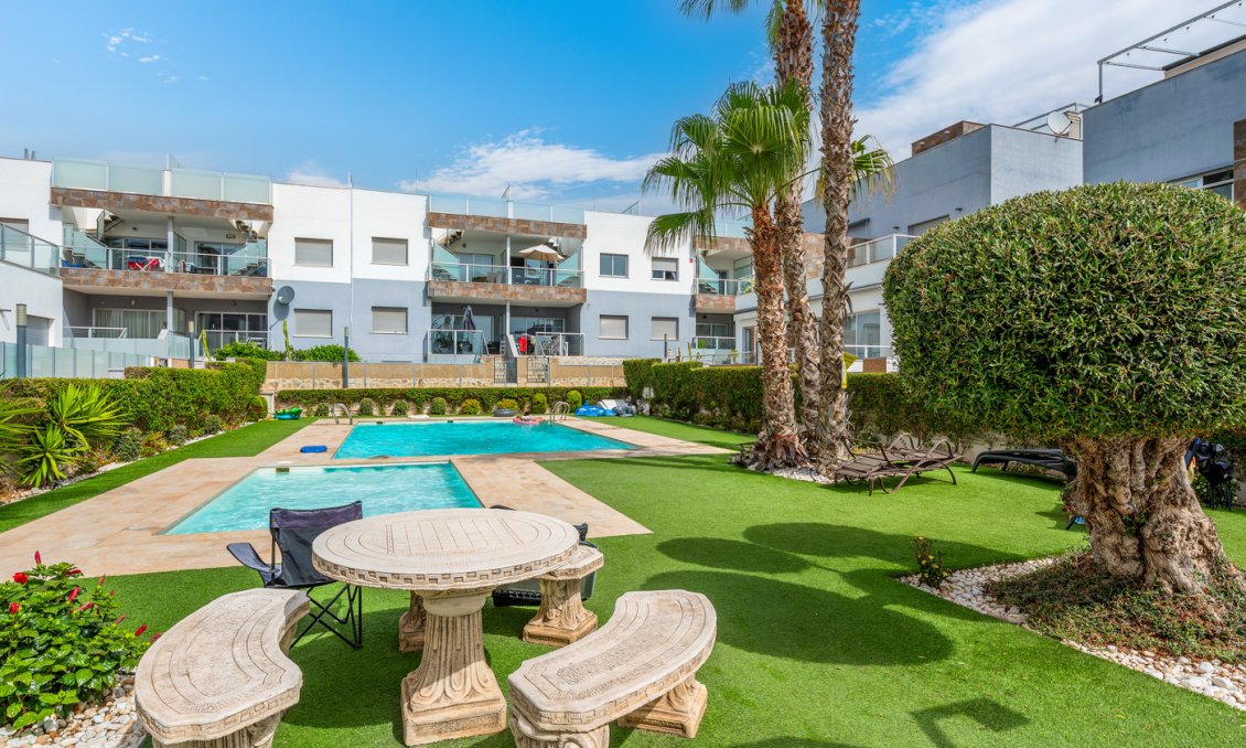 Wiederverkauf - Bungalow -
Orihuela Costa - Costa Blanca