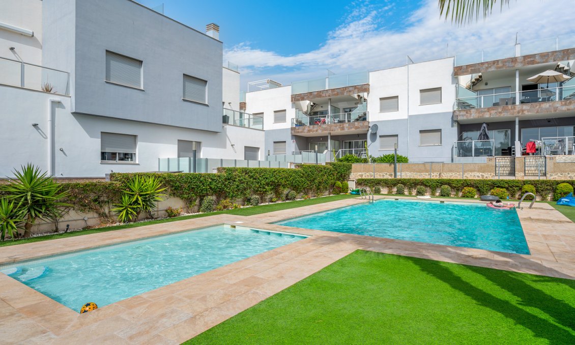 Wiederverkauf - Bungalow -
Orihuela Costa - Costa Blanca