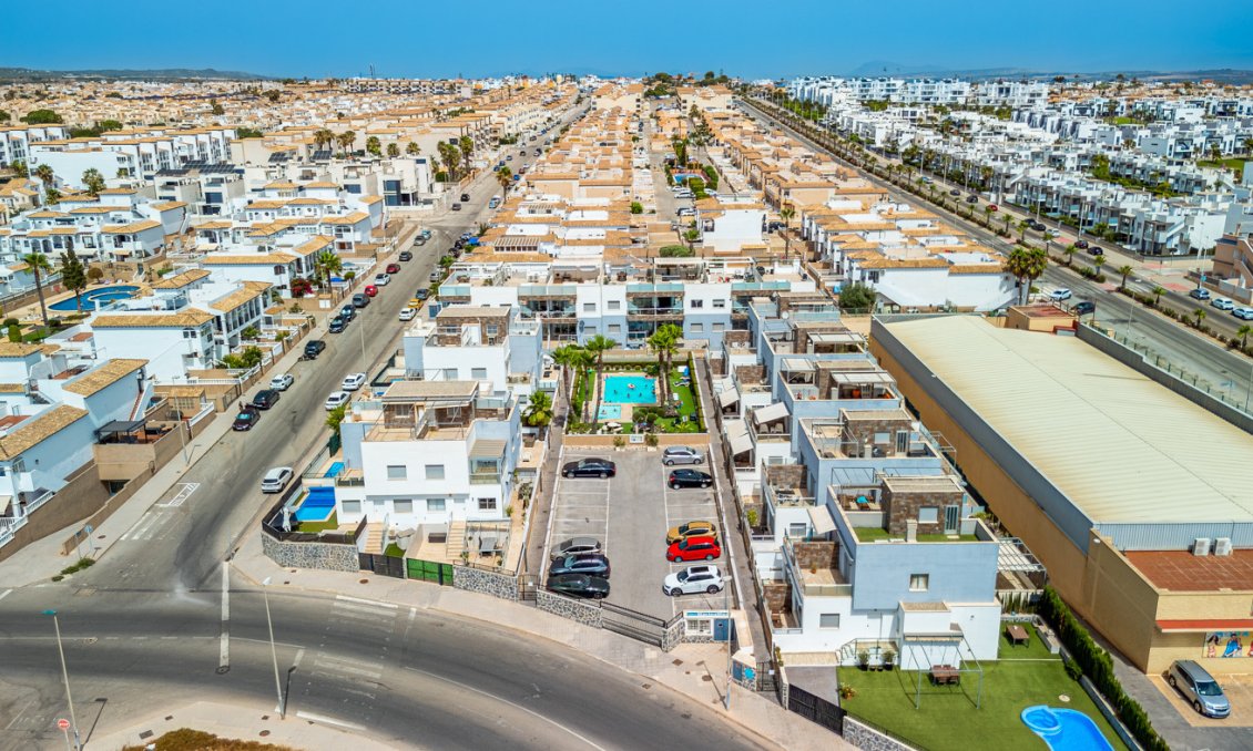 Wiederverkauf - Bungalow -
Orihuela Costa - Costa Blanca