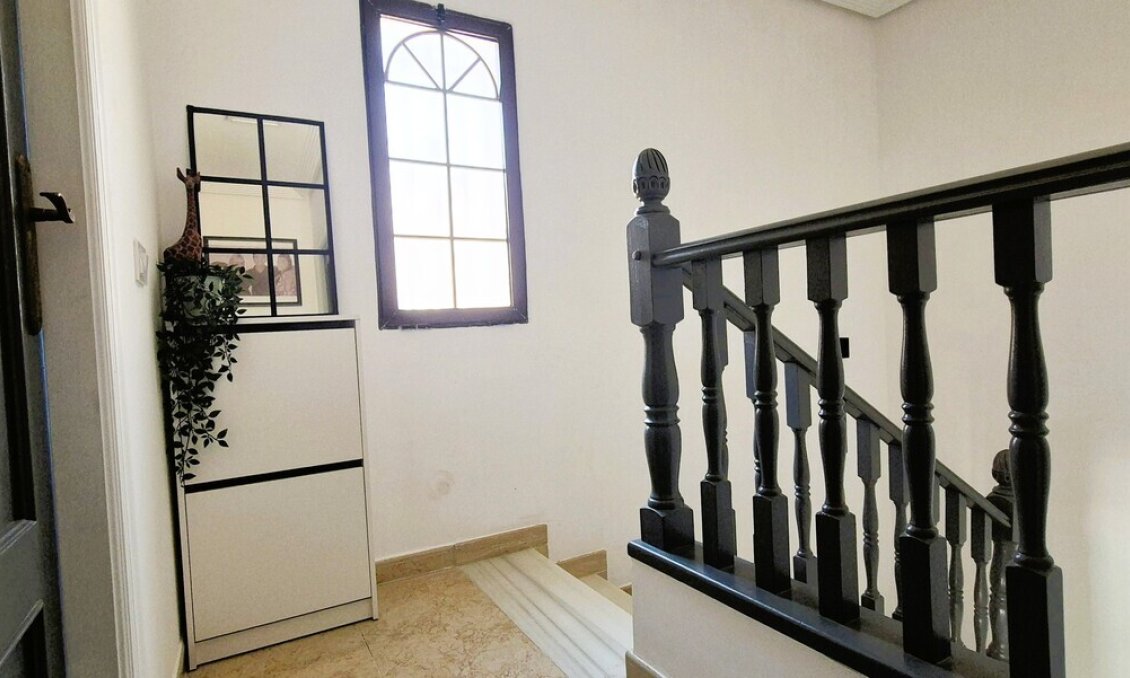 Wiederverkauf - Villa -
Orihuela Costa - Costa Blanca
