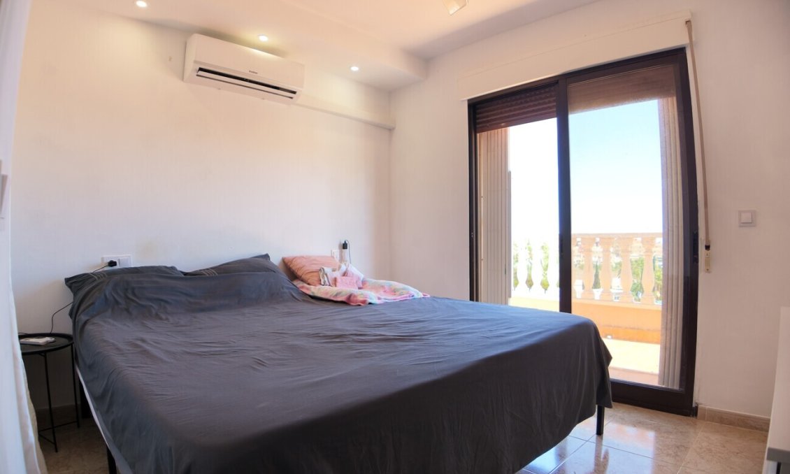 Wiederverkauf - Villa -
Orihuela Costa - Costa Blanca