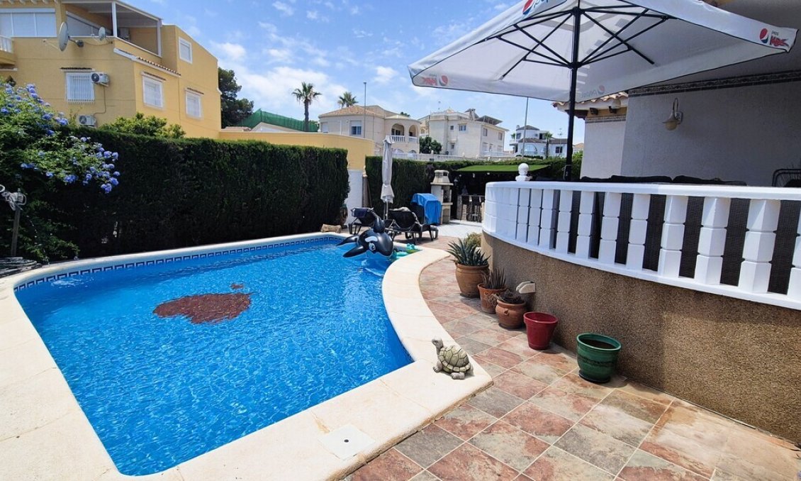 Wiederverkauf - Villa -
Orihuela Costa - Costa Blanca