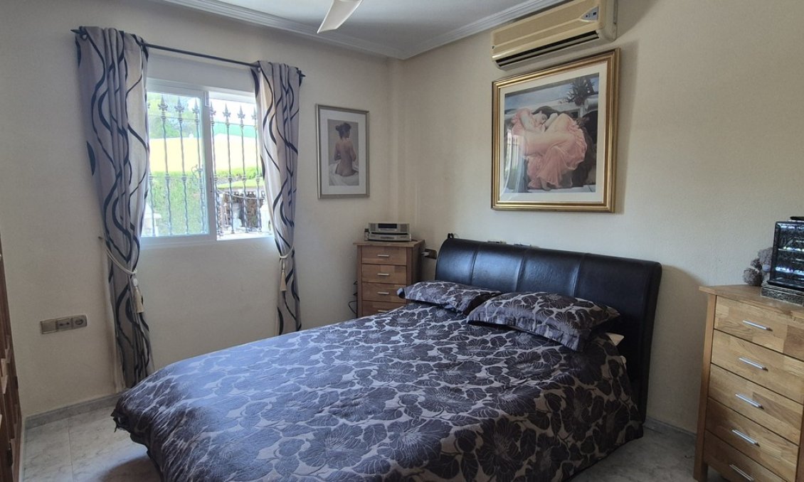 Wiederverkauf - Villa -
Orihuela Costa - Costa Blanca